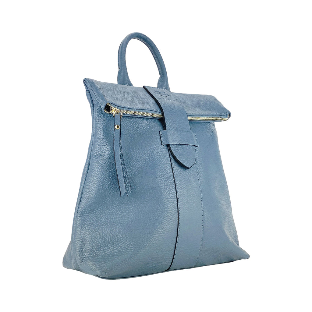 RB1021P | Women's Soft Backpack in Genuine Leather Made in Italy with Adjustable Shoulder Straps. Shiny Gold Metal Zipper and Accessories - Avio Color - Dimensions: 30 x 34 x 10.5 cm.