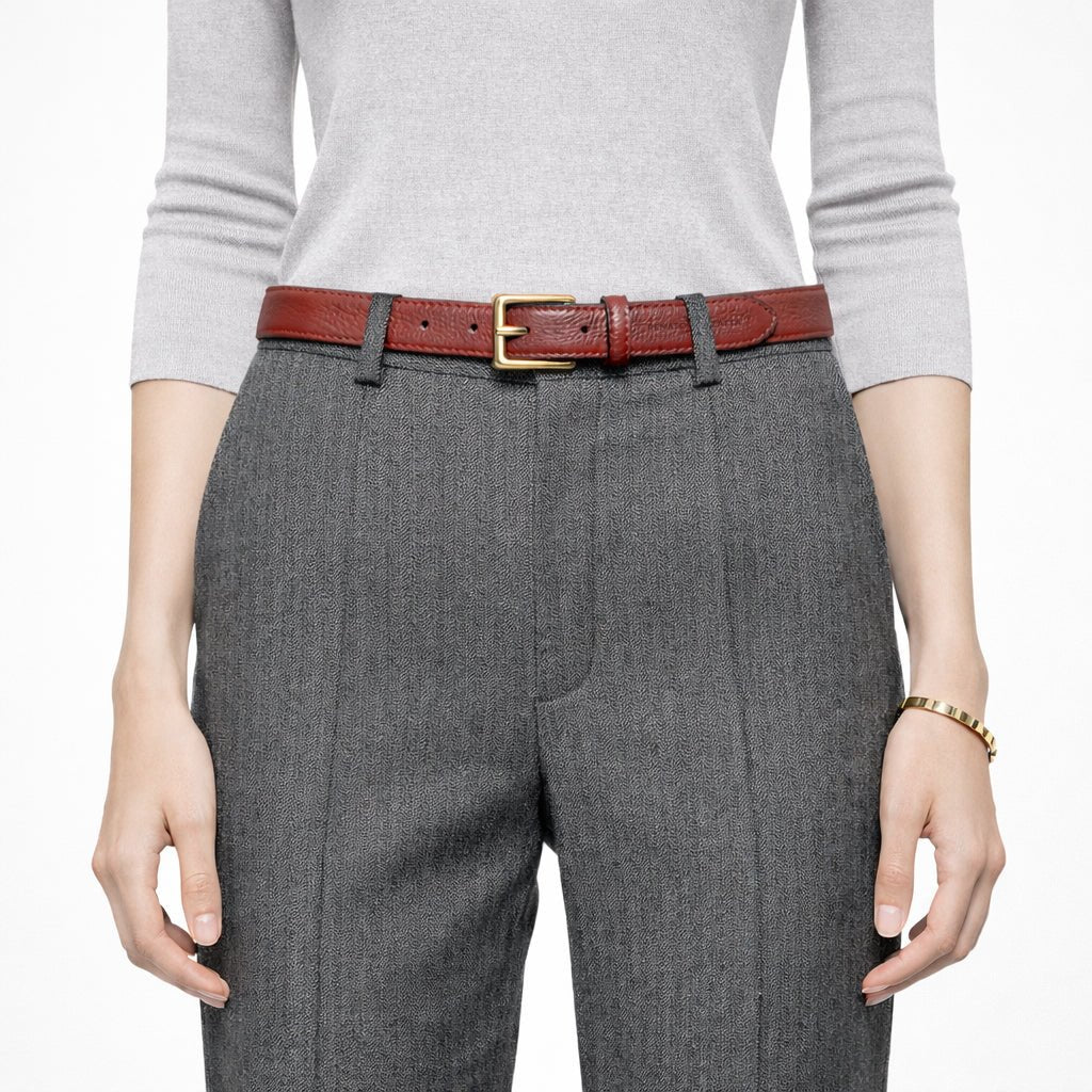 RB4022Q | Women's Belt Made in Italy in Genuine Dollar Grain Leather. Polished Gold-Finish Buckle. Ruby Color. Dimensions: 115 x 2.5 x 0.5 cm (waistline 100 cm) - NaimLeather