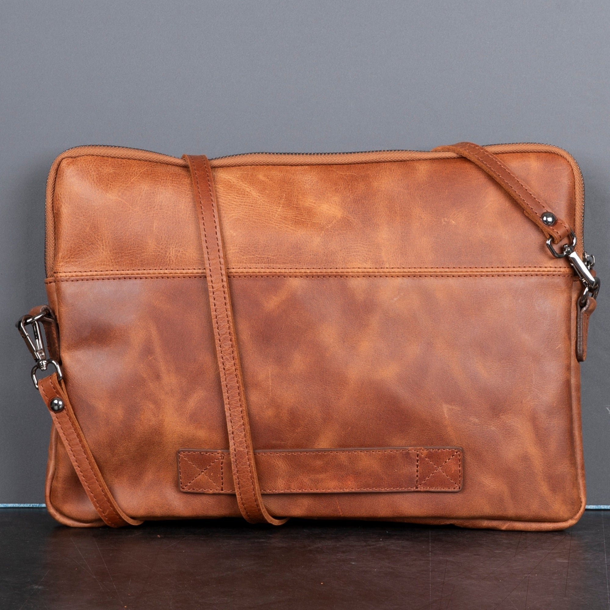 Seward Leather Laptop Bag with Shoulder Strap - MacBook Sleeve 14" & 16" - NaimLeather